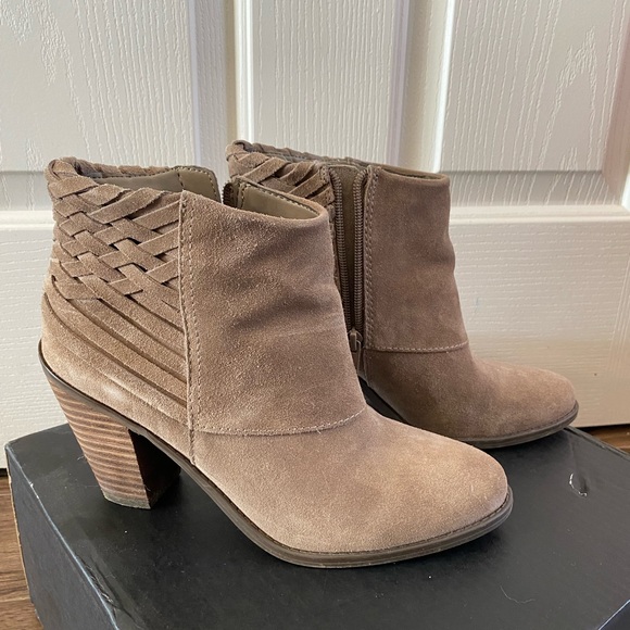 GUC Jessica Simpson Booties - Picture 2 of 8